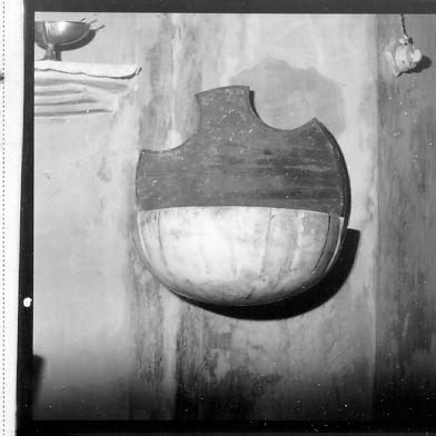 acquasantiera da parete - bottega italiana (sec. XVIII)