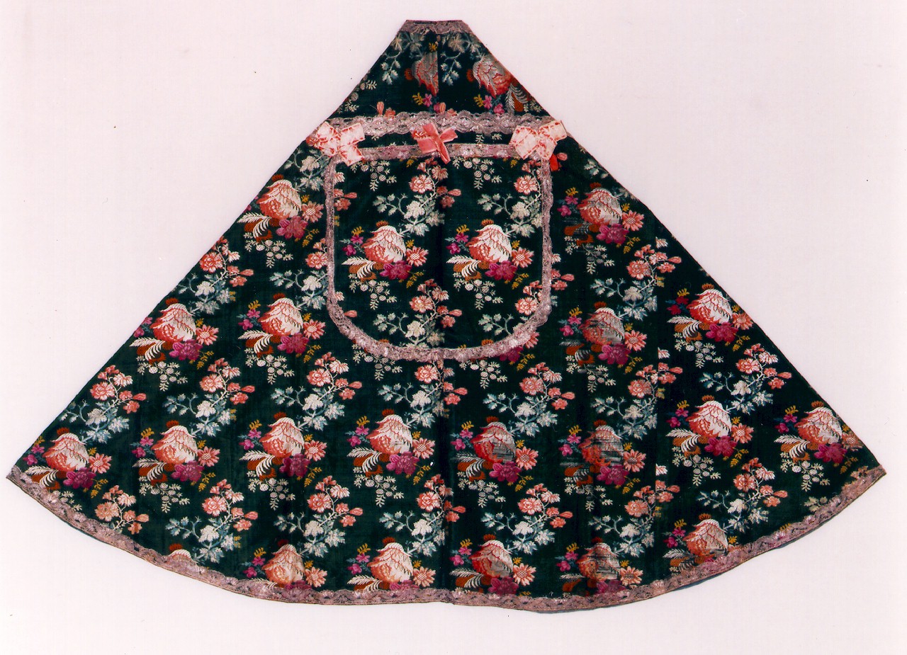 piviale - manifattura siciliana (Prima metà sec. XVIII)