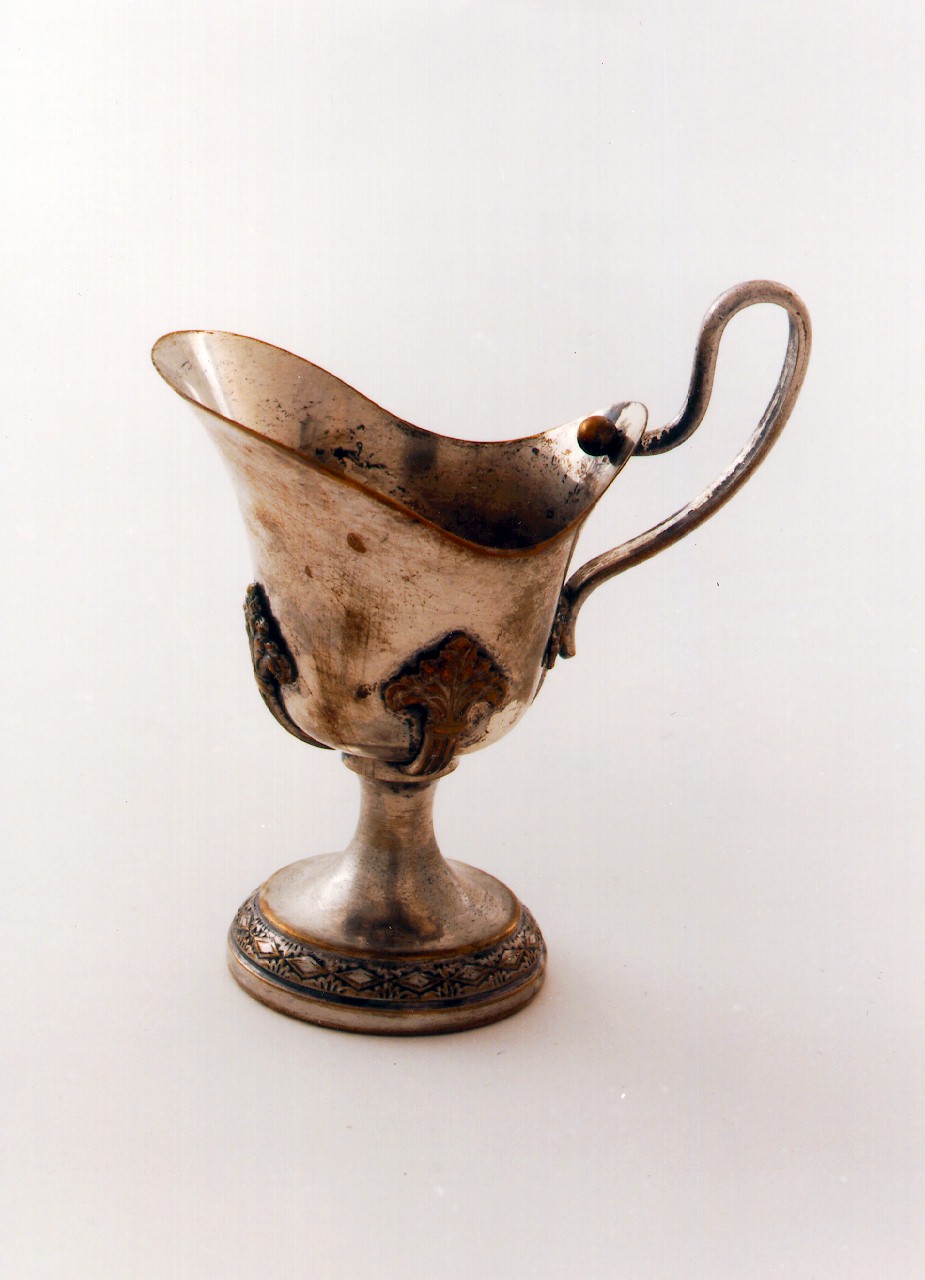 brocca - a casco - bottega siciliana (Seconda metà sec. XIX)