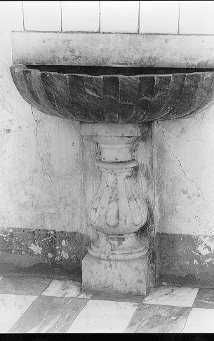 lavabo da sacrestia - ambito apuoversiliese (sec. XVII)