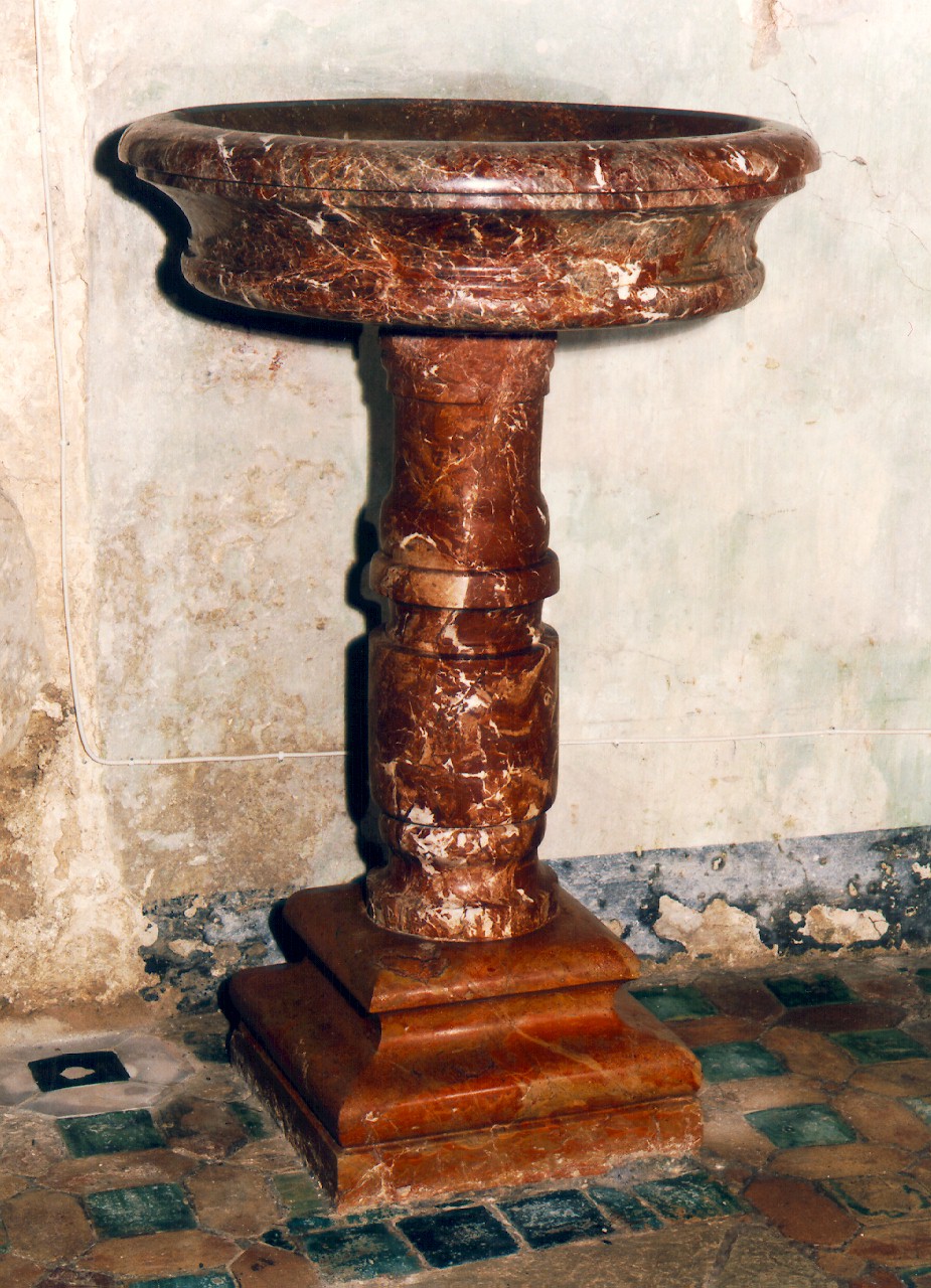 acquasantiera - a fusto - ambito siciliano (primo quarto sec. XX)