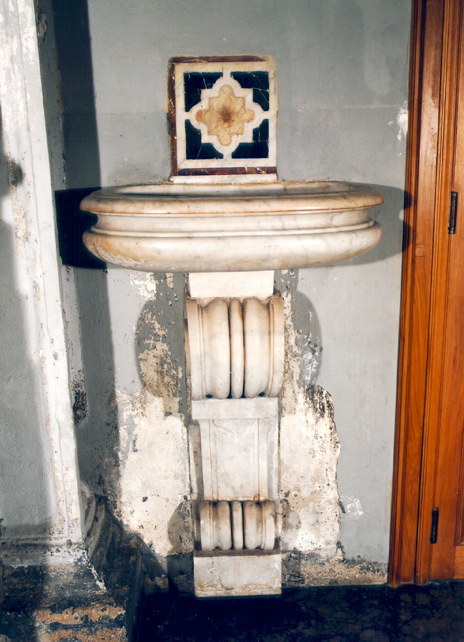 acquasantiera da parete - ambito siciliano (Prima metà sec. XIX)