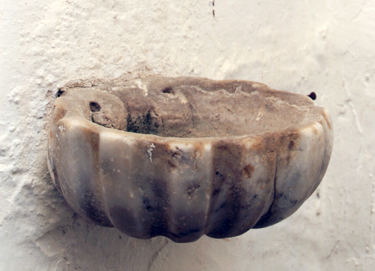 acquasantiera da parete - ambito siciliano (sec. XIX)