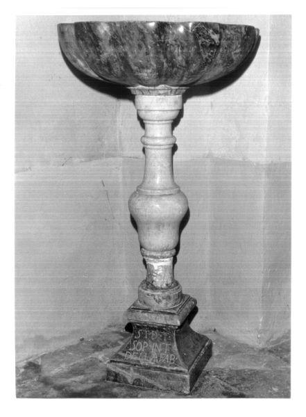 acquasantiera - a fusto - bottega carrarese (sec. XVIII)