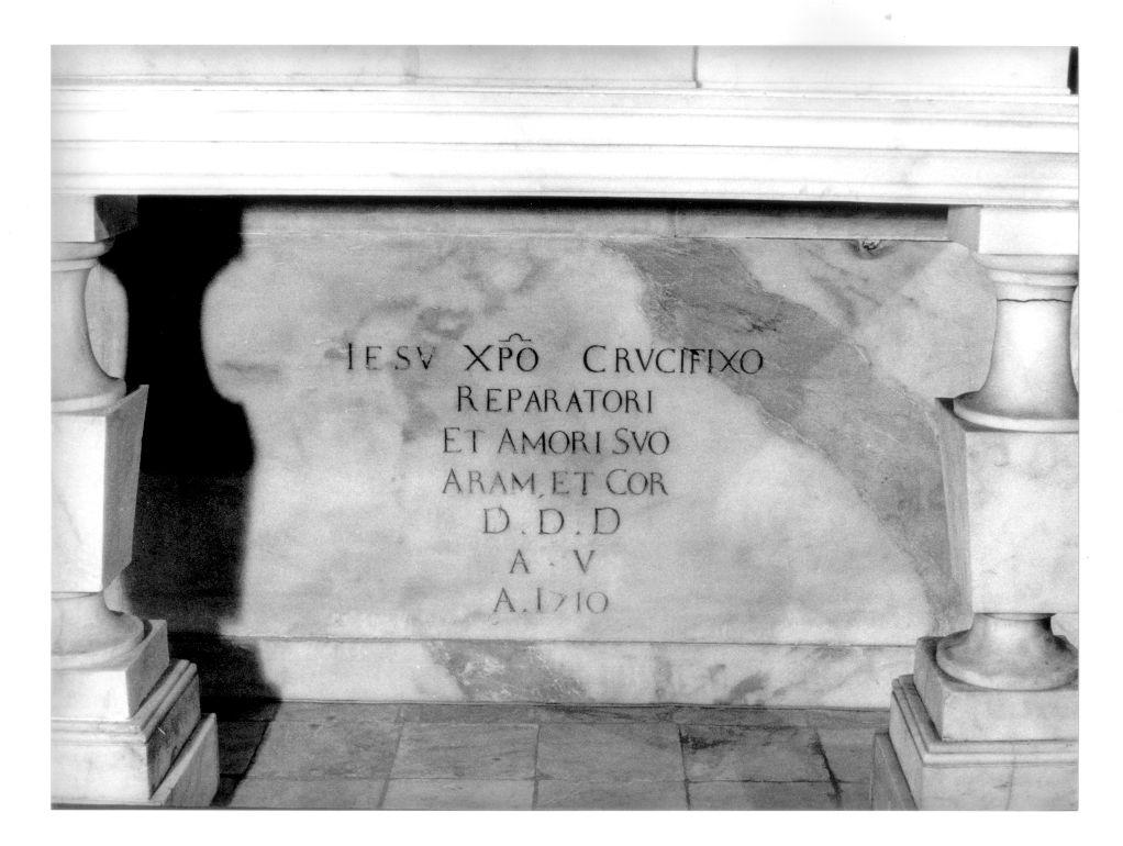 lapide tombale - ambito pisano (sec. XVIII)