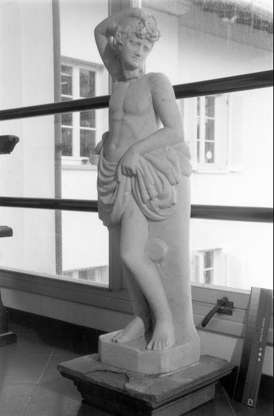 AUTUNNO, figura maschile con cetra (statua, elemento d'insieme) - bottega toscana (fine/inizio secc. XIX/ XX)