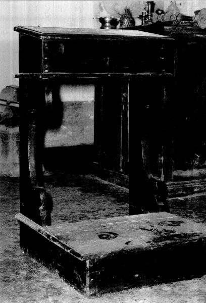 inginocchiatoio - ambito lunigianese (?) (sec. XIX)