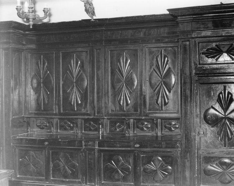armadio da sacrestia - bottega toscana (sec. XVIII)