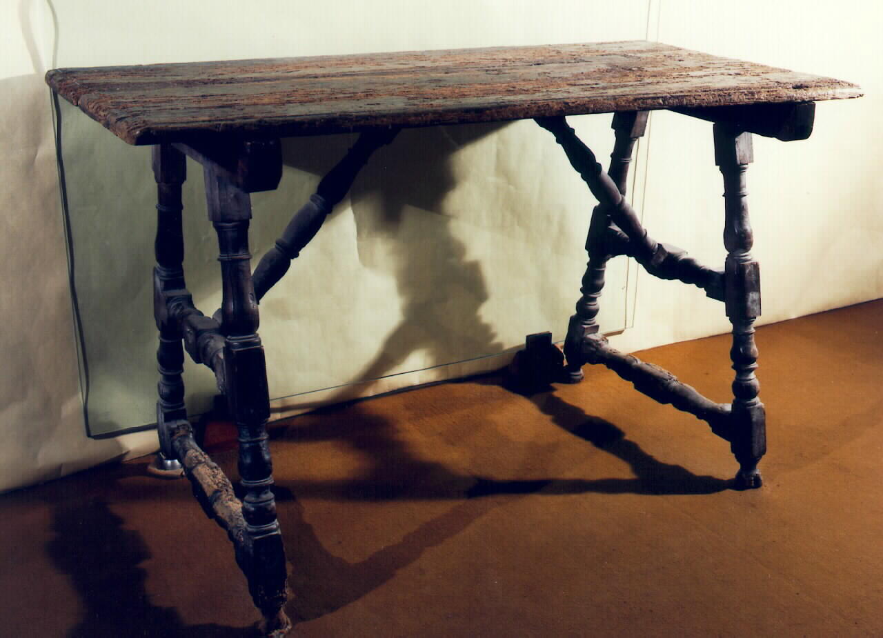 tavolo scrittoio - produzione siciliana (Prima metà sec. XIX)