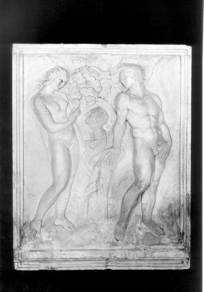 tentazione e caduta di Adamo e Eva (calco di scultura) - bottega italiana (sec. XX)