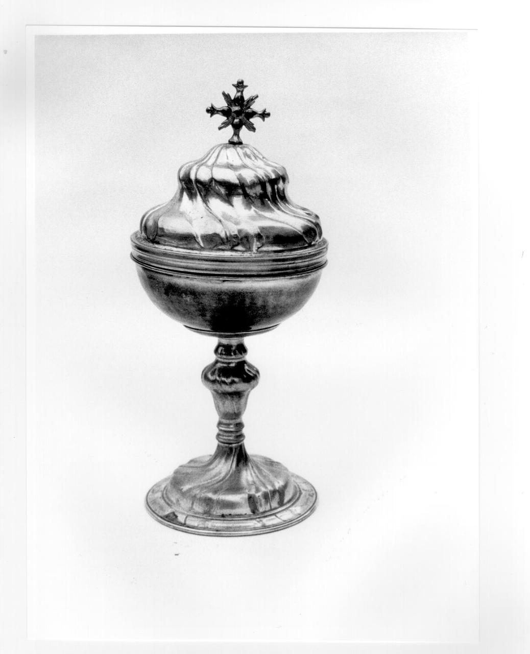 pisside - manifattura ligure (?) (secondo quarto sec. XVIII)