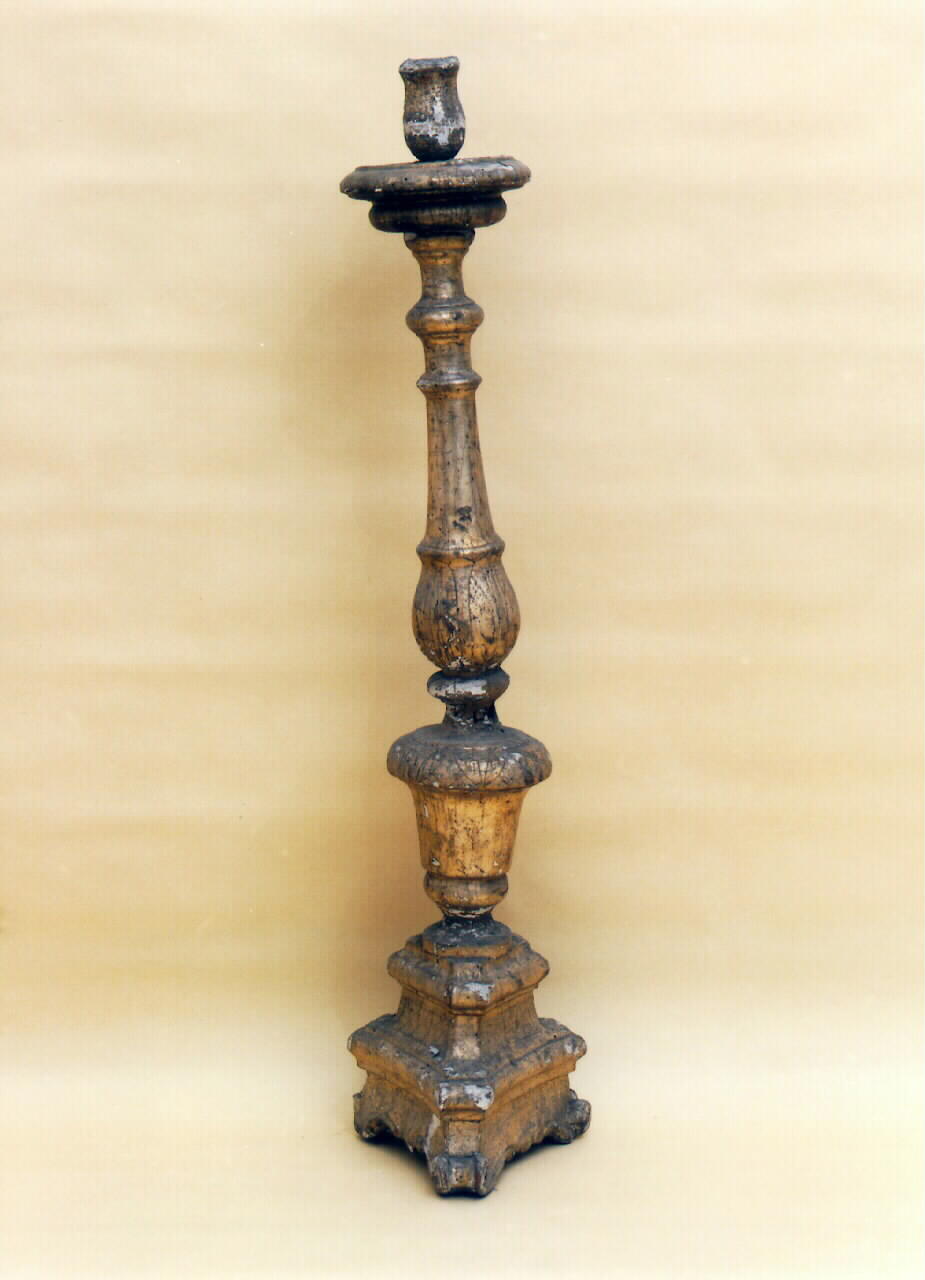 candelabro d'altare, serie - produzione siciliana (primo quarto sec. XIX)
