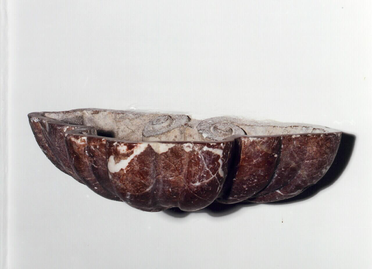 acquasantiera da parete - ambito siciliano (sec. XVIII)