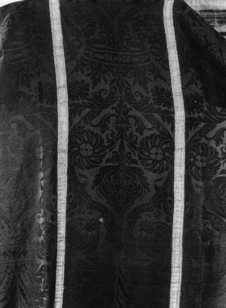 parato da chiesa, serie - manifattura lucchese (ultimo quarto sec. XVIII)