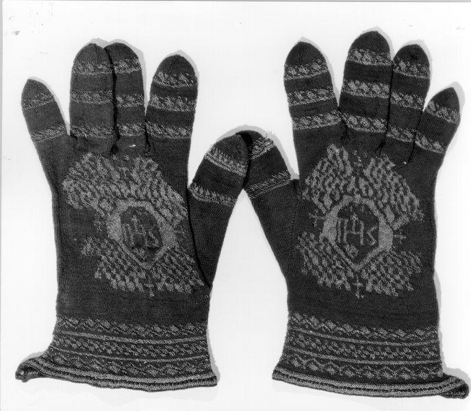 guanti pontificali - manifattura italiana (secc. XVI/ XVII)