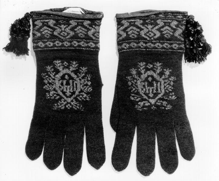 guanti pontificali - manifattura italiana (secc. XVI/ XVII)