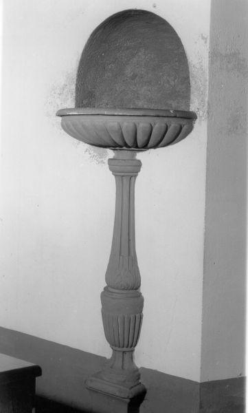 acquasantiera da parete - bottega toscana (seconda metà sec. XVIII)