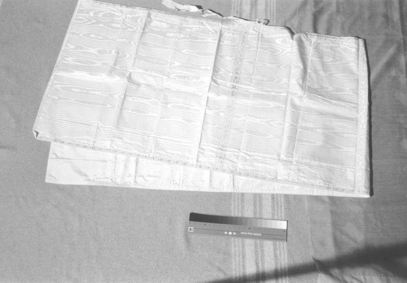 velo omerale - manifattura italiana (sec. XX)