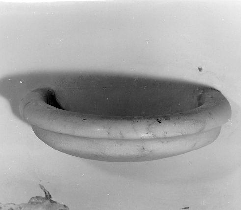 acquasantiera da parete - ambito italiano (sec. XX)