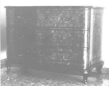 cassettone - ambito italiano (sec. XVIII)