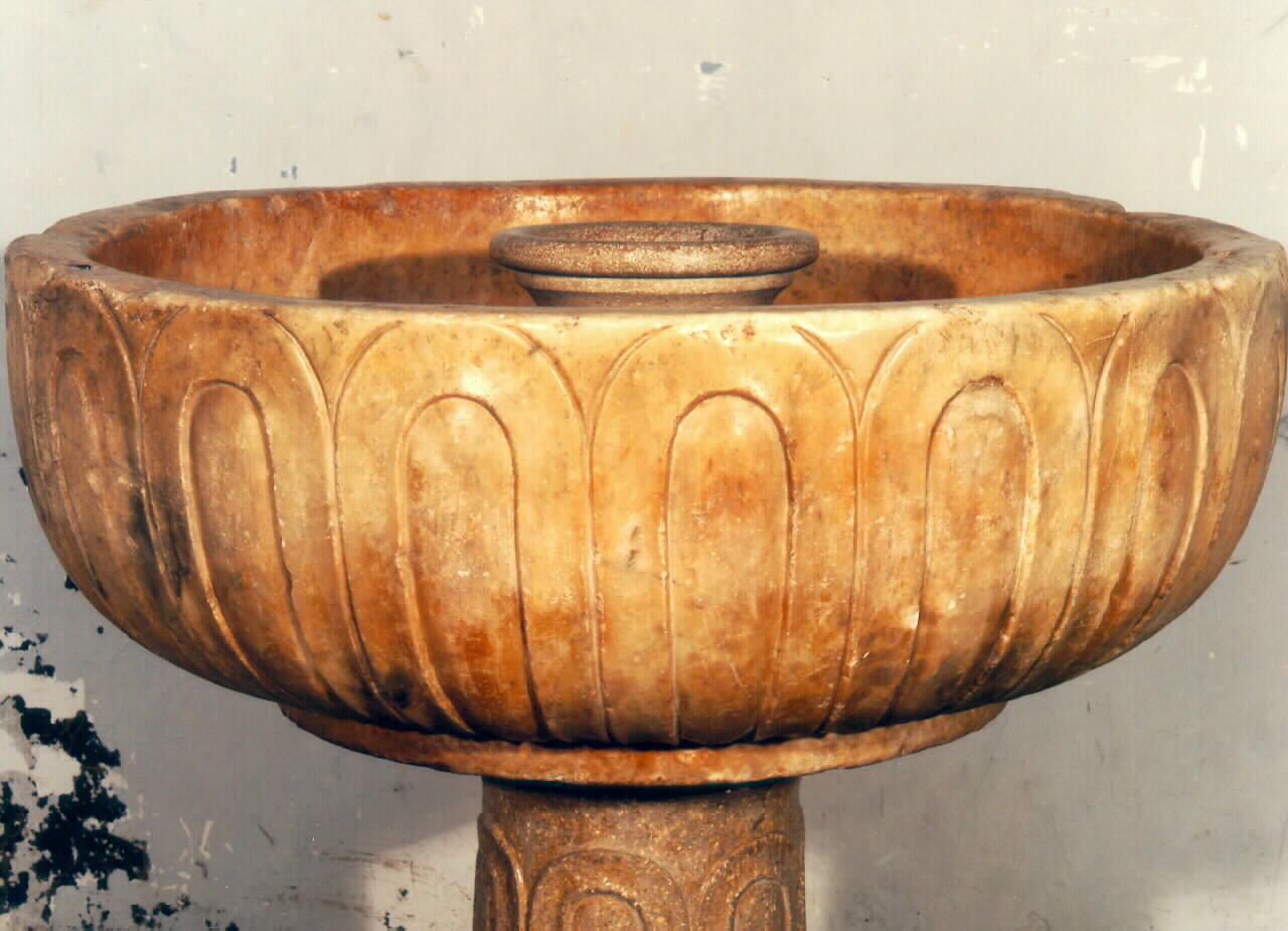 vasca battesimale - ambito siciliano (sec. XIX)