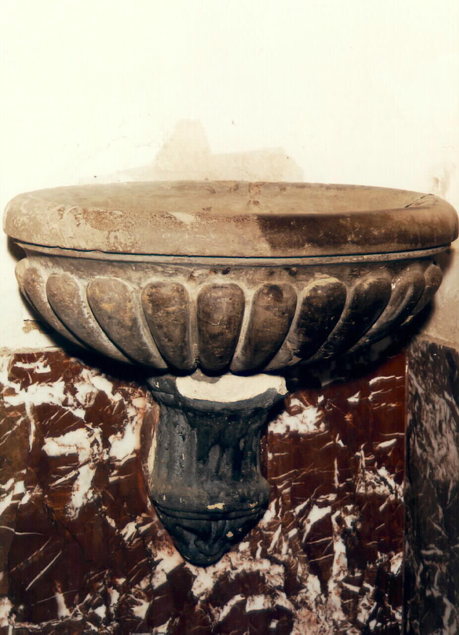 acquasantiera da parete - ambito italiano (Seconda metà sec. XIX)