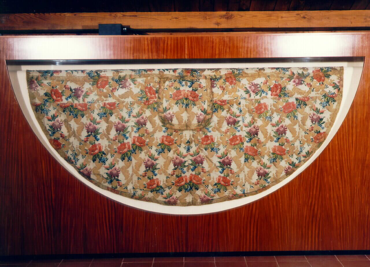 piviale - manifattura siciliana (Prima metà sec. XIX)