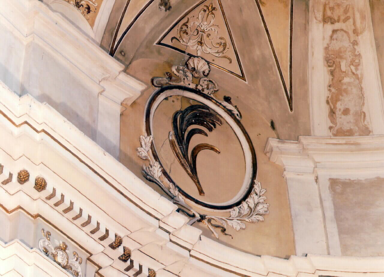 medaglione tra motivi fitomorfi e palma al centro (rilievo) - ambito siciliano (Seconda metà sec. XVIII)