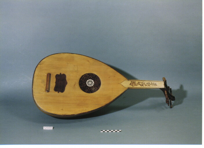 STRUMENTO MUSICALE CORDOFONO