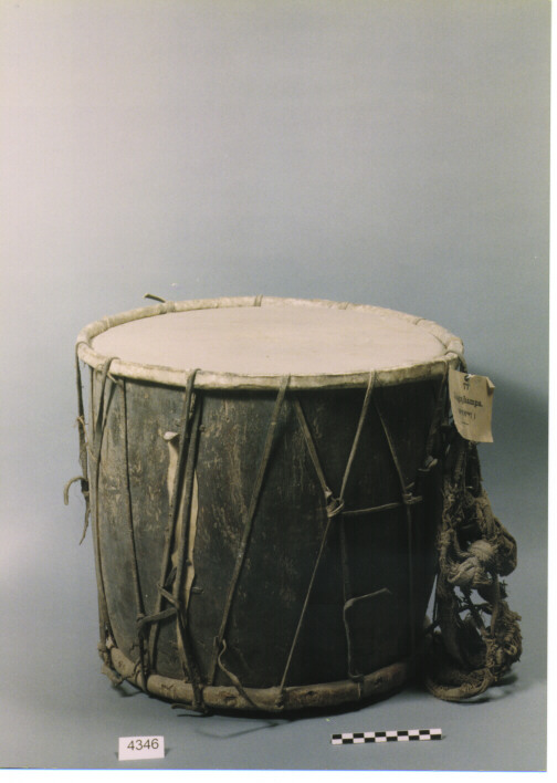 STRUMENTO MUSICALE A PERCUSSIONE/ BACCHETTA