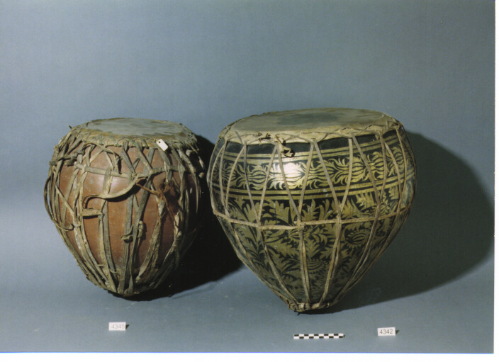 STRUMENTO MUSICALE A PERCUSSIONE/ BACCHETTA