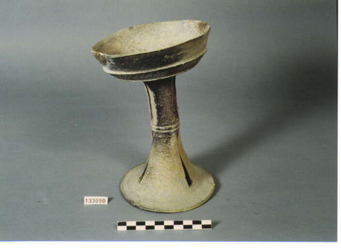 CALICE SU ALTO PIEDE (YAYOI?)