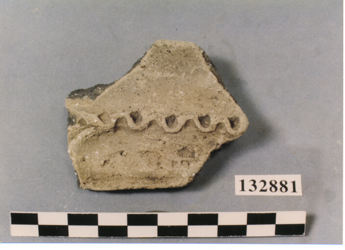 ORLO DI VASO (FRAMMENTO) (JOMON)