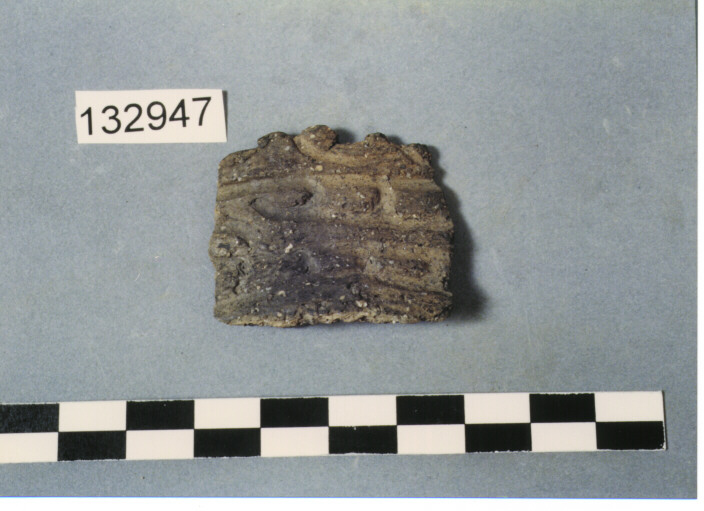 ORLO DI VASO (FRAMMENTO) (JOMON)