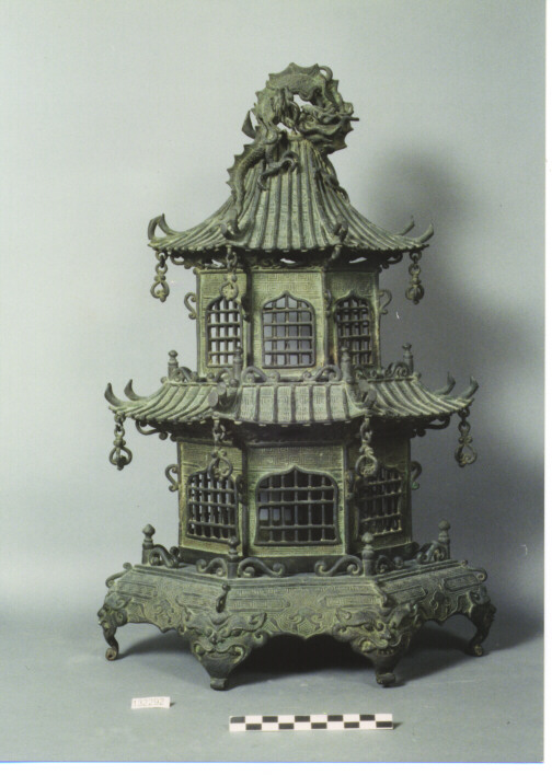 LANTERNA CON DUE PADIGLIONI E BASE