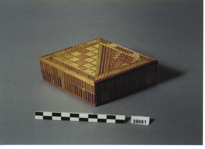 SCATOLA CON COPERCHIO