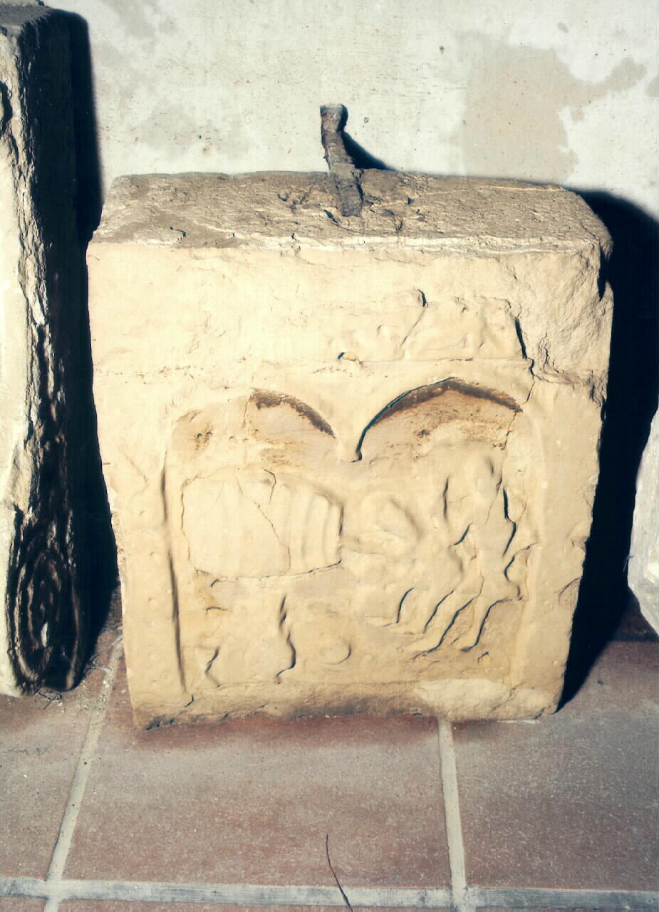 allegoria del mese di settembre (formella a rilievo) - ambito siciliano (Seconda metà sec. XIV)