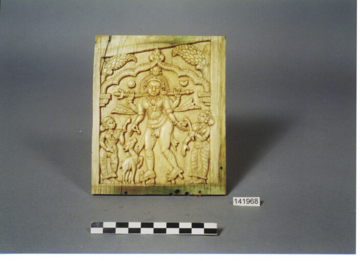 FORMELLA - RELIGIOSO INDUISTA (SEC. XV)