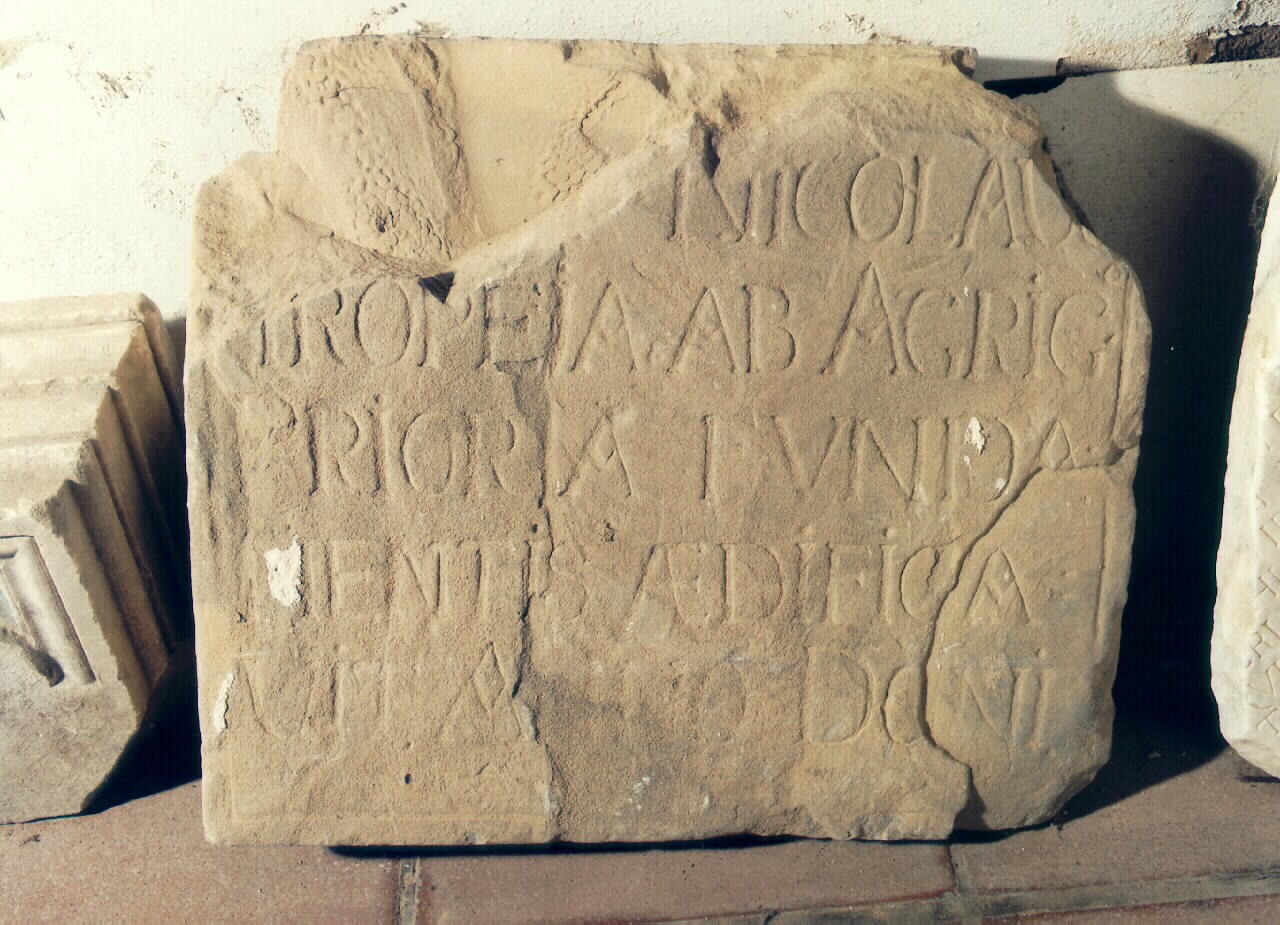 lapide - documentaria, frammento - ambito siciliano (sec. XVII)