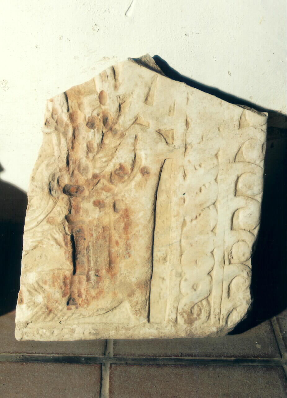 lapide, frammento - ambito siciliano (sec. XVII)