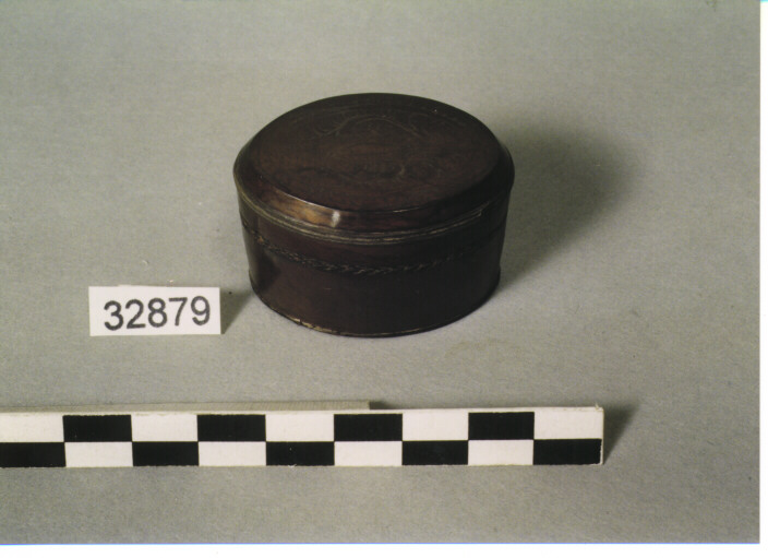 CONTENITORE CON COPERCHIO