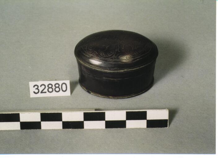 CONTENITORE CON COPERCHIO