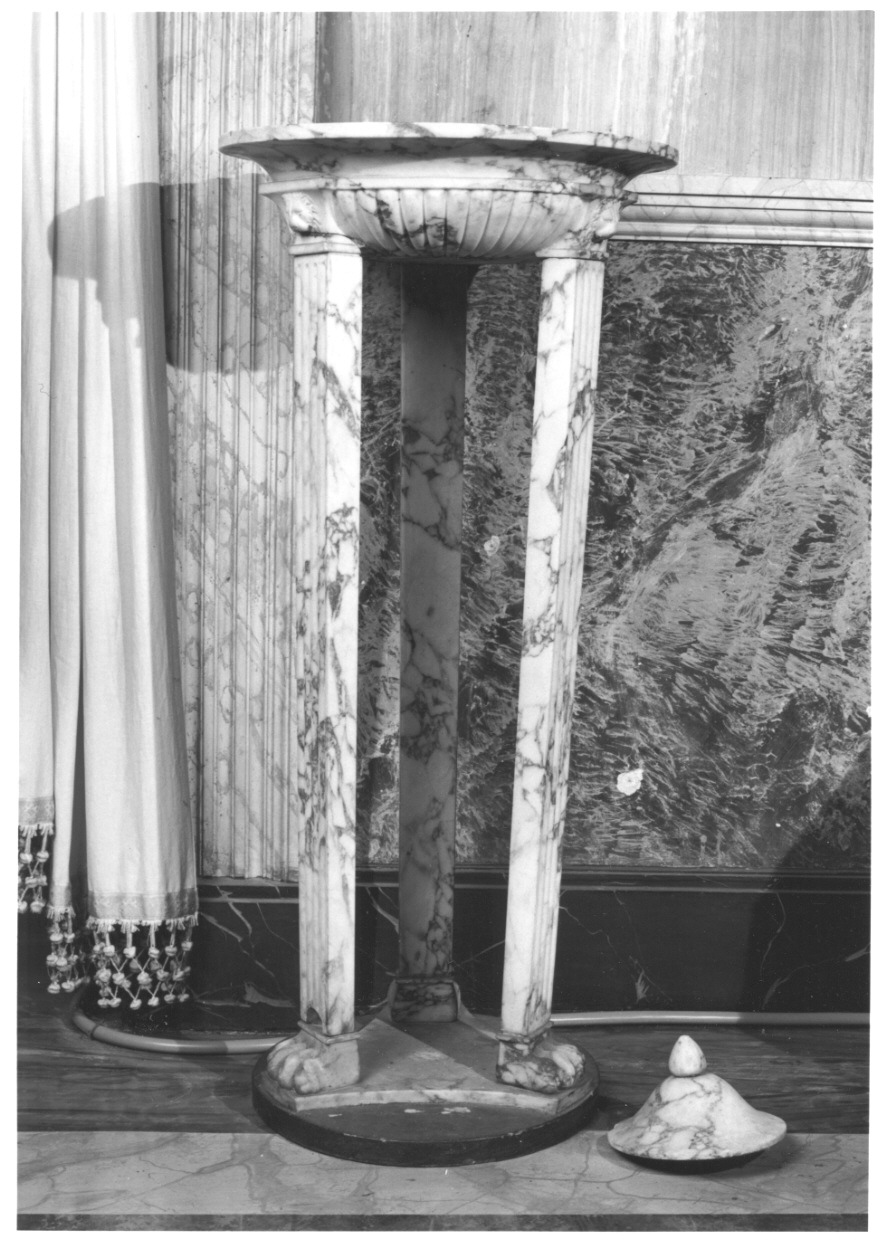 tripode, opera isolata - ambito italiano (prima metà sec. XIX)