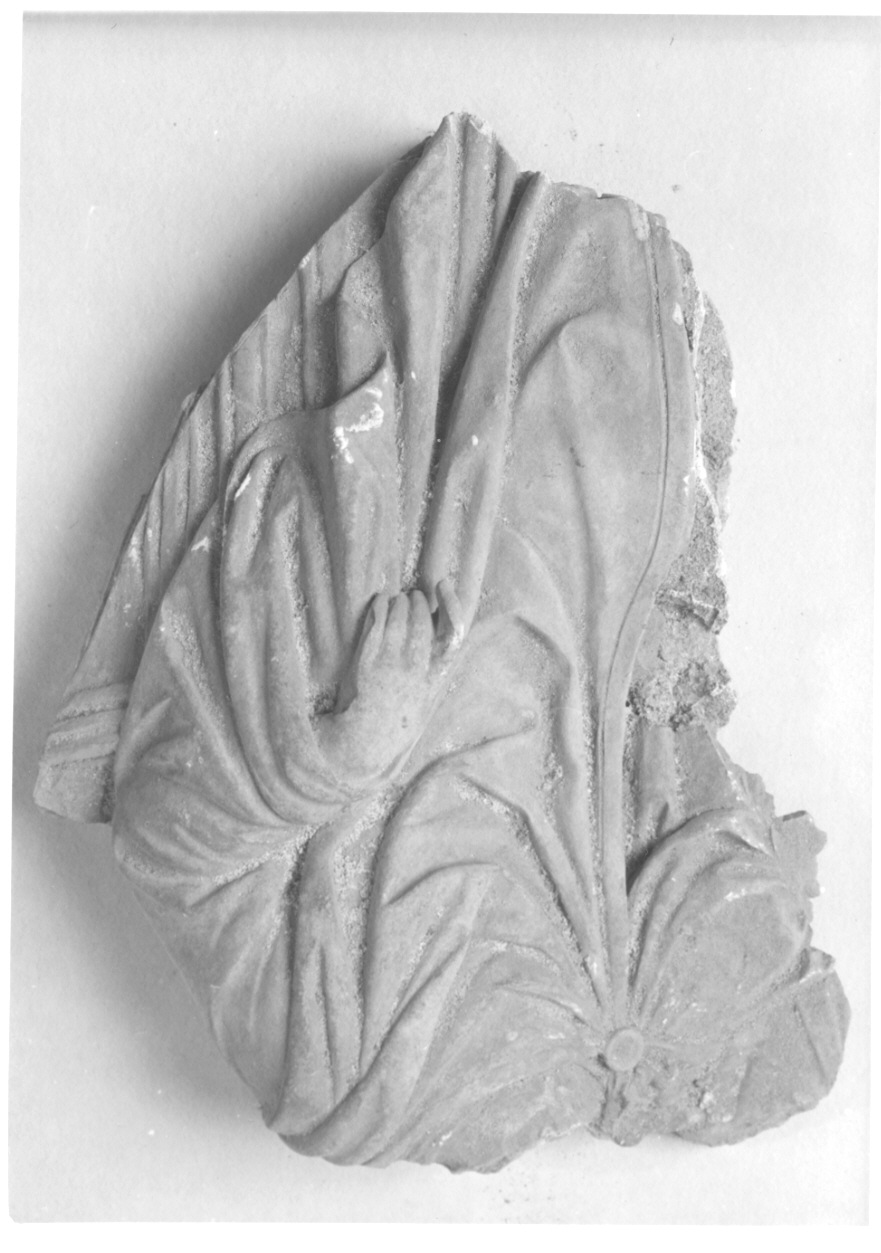 figura acefala (rilievo, frammento) di Cacciatori Benedetto (cerchia) (secondo quarto sec. XIX)