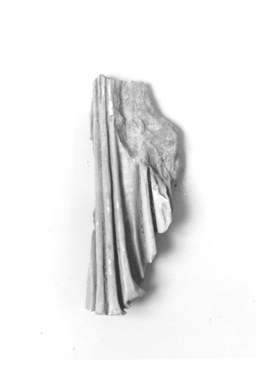 panneggio (scultura, frammento) di Cacciatori Benedetto (cerchia) (secondo quarto sec. XIX)