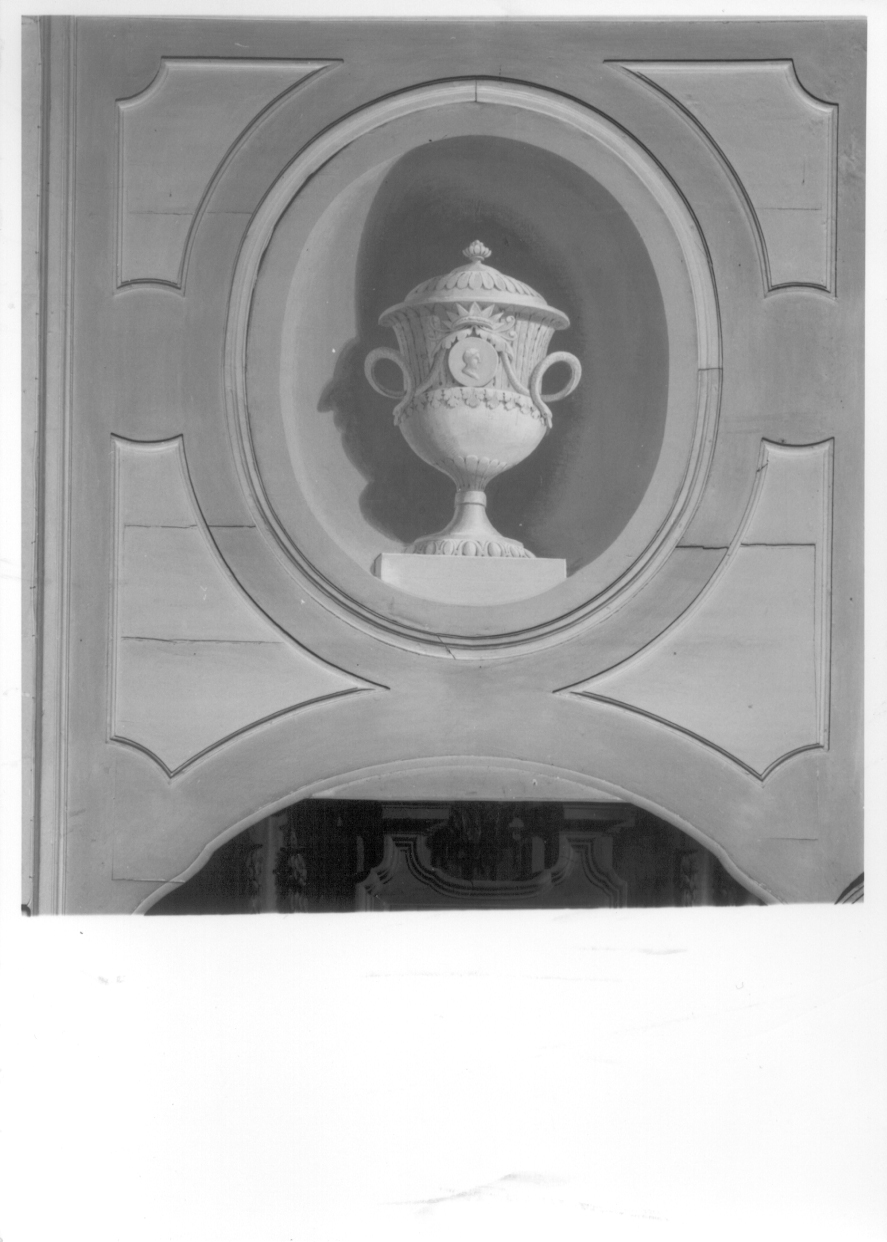 vaso (sovrapporta, elemento d'insieme) - ambito piemontese (secondo quarto sec. XIX)