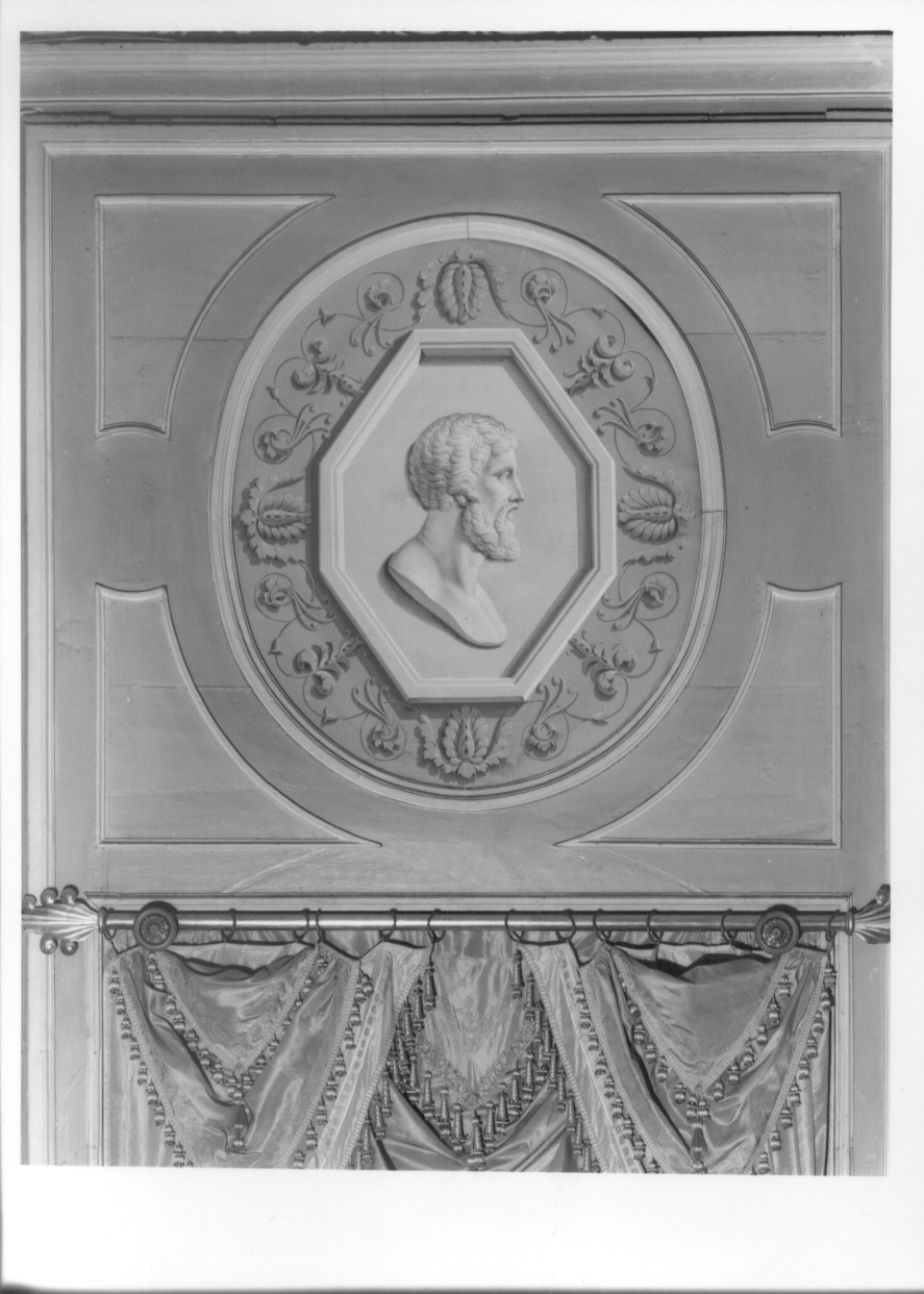 motivo decorativo a finta cornice con busto maschile (sovrapporta, elemento d'insieme) - ambito piemontese (secondo quarto sec. XIX)