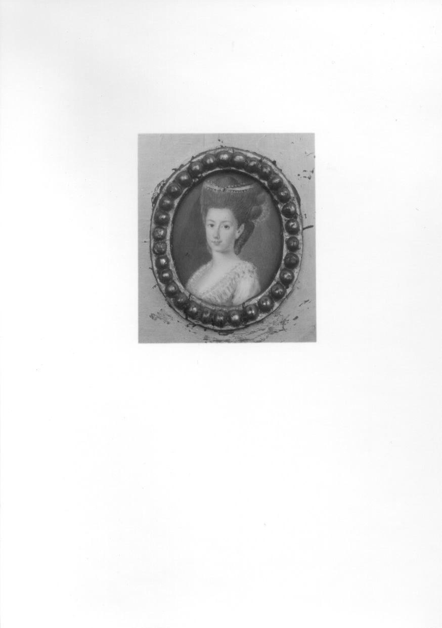 ritratto di nobildonna (miniatura, elemento d'insieme) - ambito piemontese (prima metà sec. XIX)