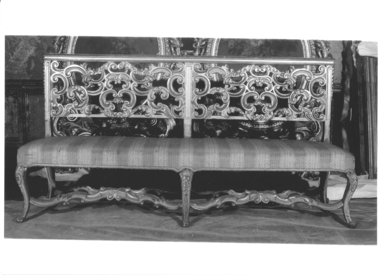sofà, complesso decorativo - ambito piemontese (secondo quarto sec. XVIII)