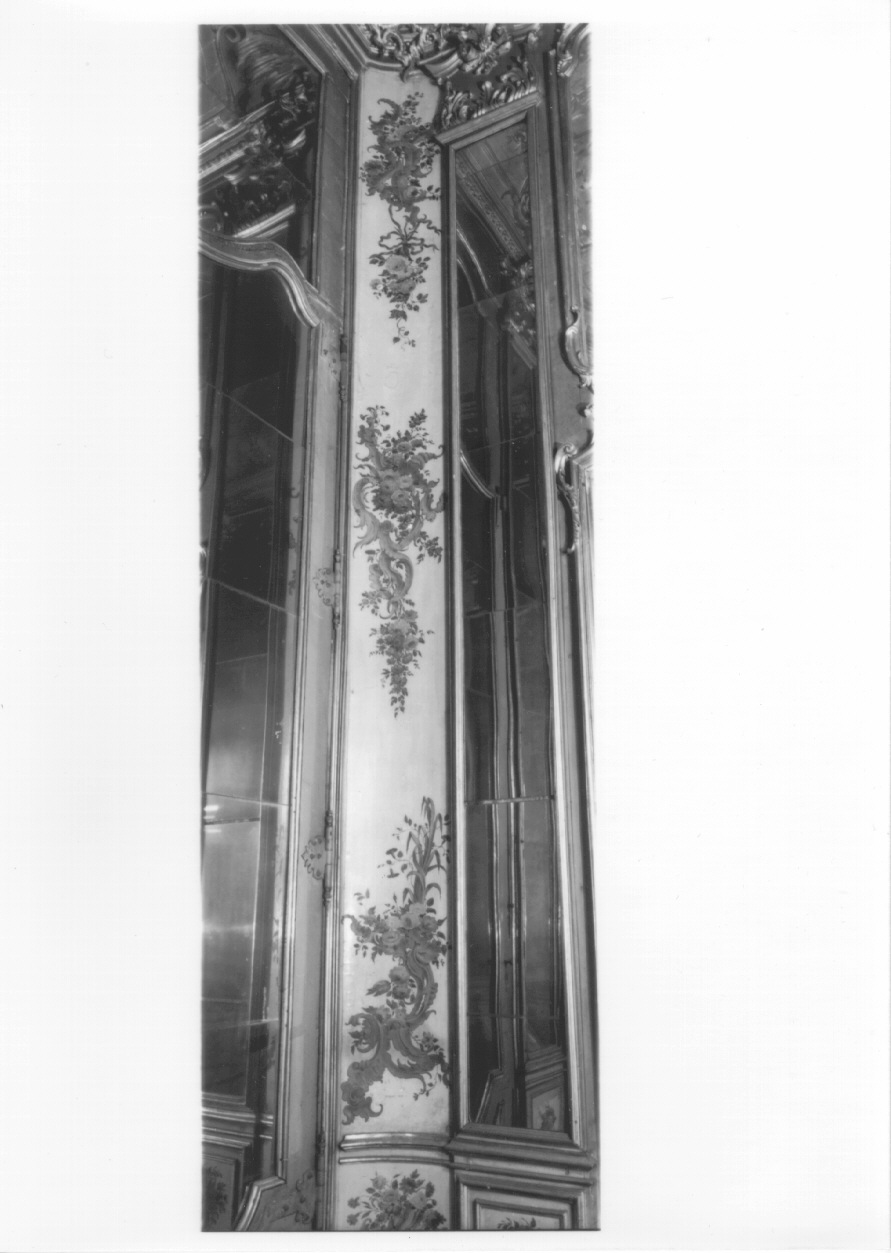 motivi decorativi floreali (dipinto, elemento d'insieme) - ambito piemontese (terzo quarto sec. XVIII)